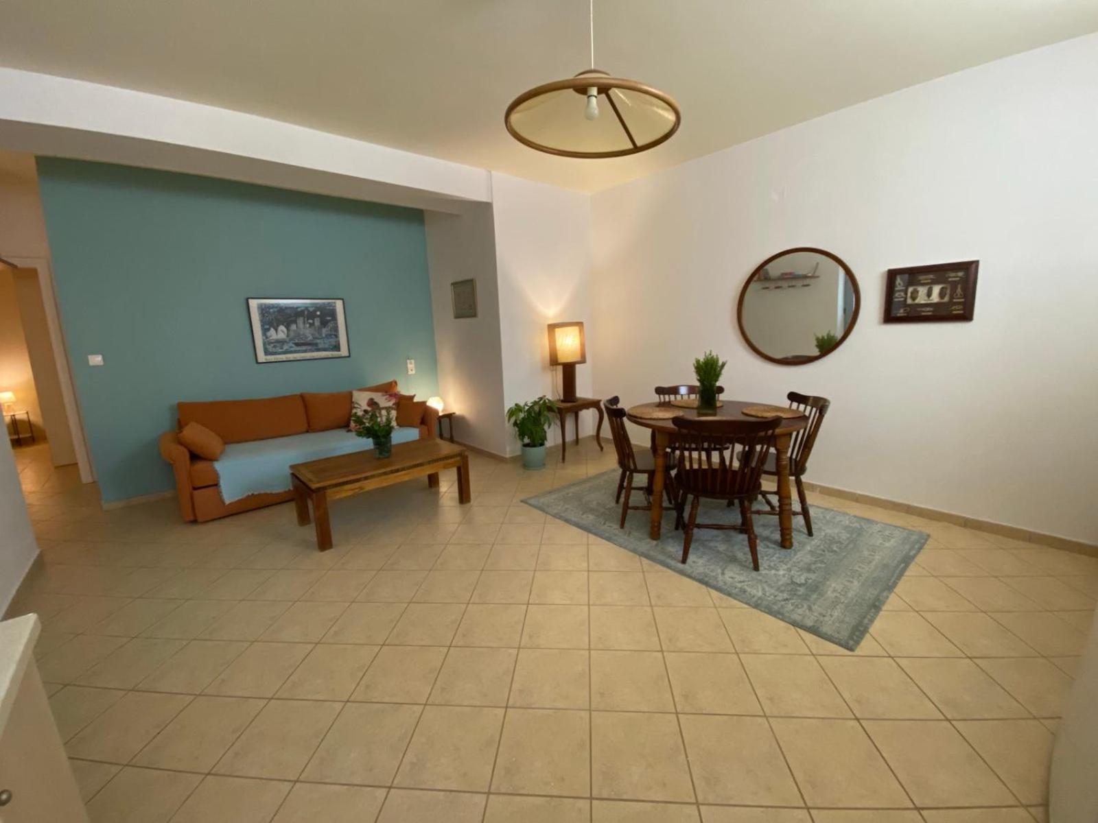 Tria Luxury Residences Stoupa Bagian luar foto